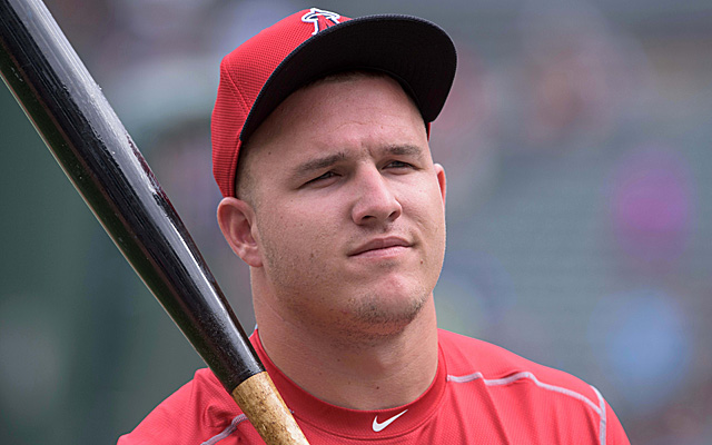 2015 MLB All-Star caps feature horizontal stripes on the front