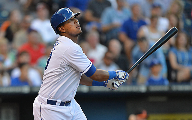 Royals' catcher Salvador Perez placed on concussion list