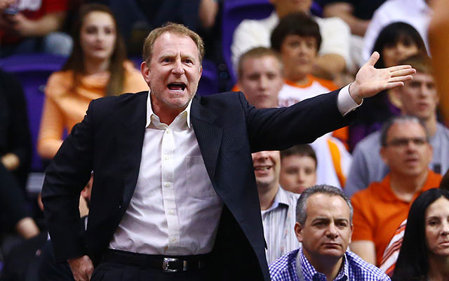 It's Robert Sarver vs. millennials as the Phoenix Suns hit rock bottom - CBSSports.com