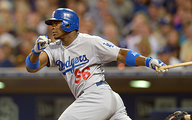 Yasiel Puig leaves game with hip muscle strain 