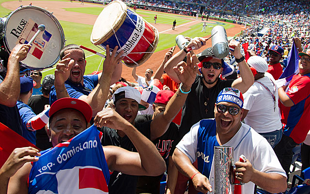 USA folds in face of stacked Dominican lineup, fervent fans at World  Baseball Classic