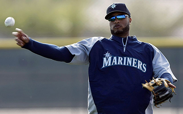 Mariners infielders Robinson Cano, Kyle Seager still feasting on