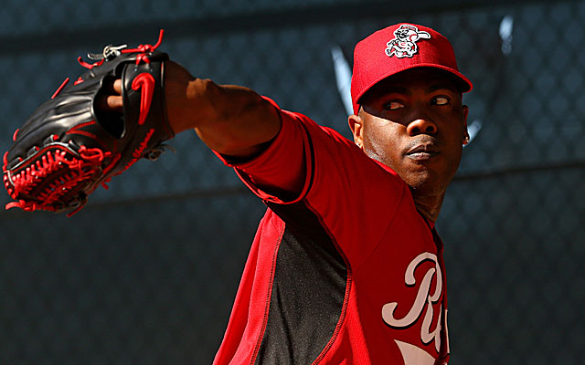 Aroldis Chapman returns to Reds' clubhouse days after being struck in face  by batted ball 