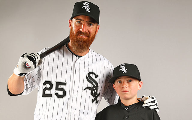 ESPN - Chris Sale showed his support for Adam LaRoche and his son in the  Chicago White Sox locker room.