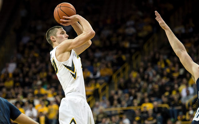 Jarrod Uthoff has the Iowa Hawkeyes as the new No. 1 team in the Top 25 (and one). (USATSI)