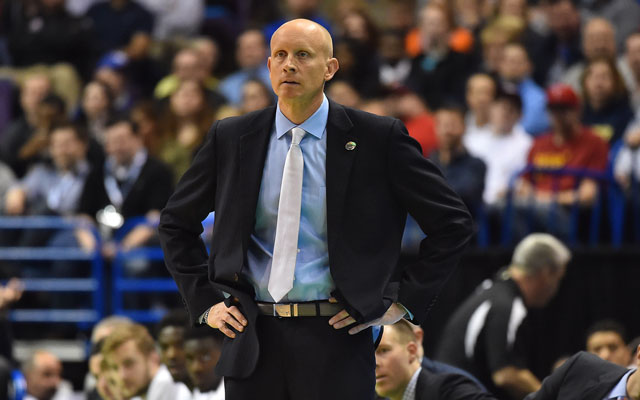 Xavier extends Chris Mack's contract through 2021-22 season - CBSSports.com