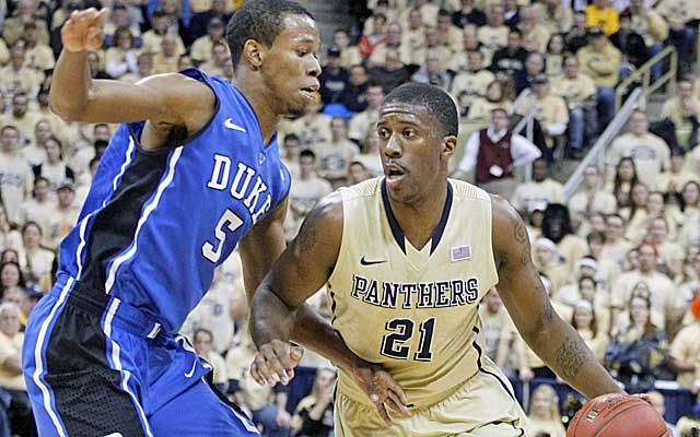 In addition to his stellar offense, Rodney Hood put the clamps on Pitt's Lamar Patterson. (USATSI)