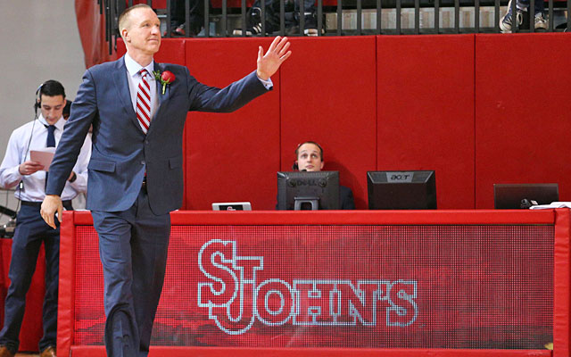 Hall of Famer Chris Mullin's first game (yes, an exhibition) as St. John's coach did not go well. (USATSI)