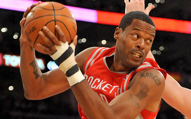 Rockets send Marcus Camby to Knicks: report