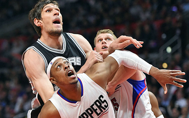 Boban Marjanovic's hands look impossibly huge