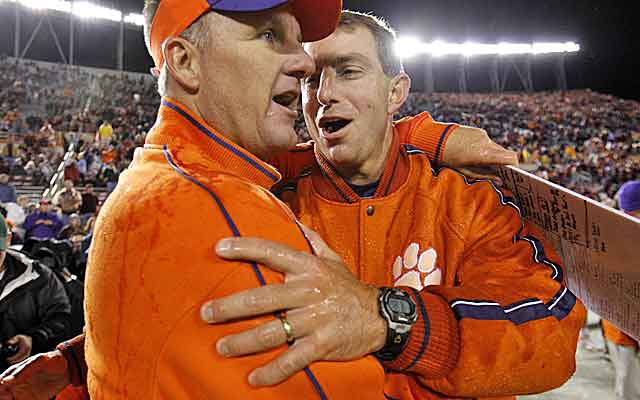 It looks like Clemson will be keeping offensive coordinator Chad Morris.(USATSI)