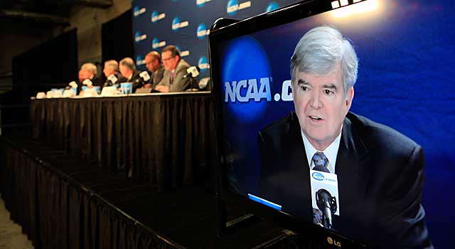 NCAA boss Mark Emmert addresses the media at his annual Final Four get-together Sunday. (USATSI)