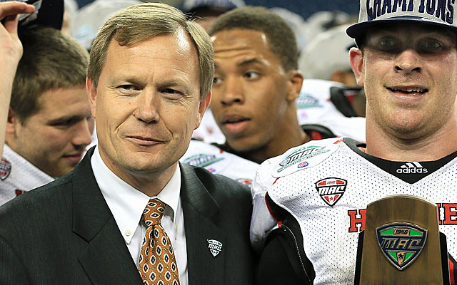 MAC commissioner Jon Steinbrecher (left) chairs the committee that made the recommendation. (Getty)