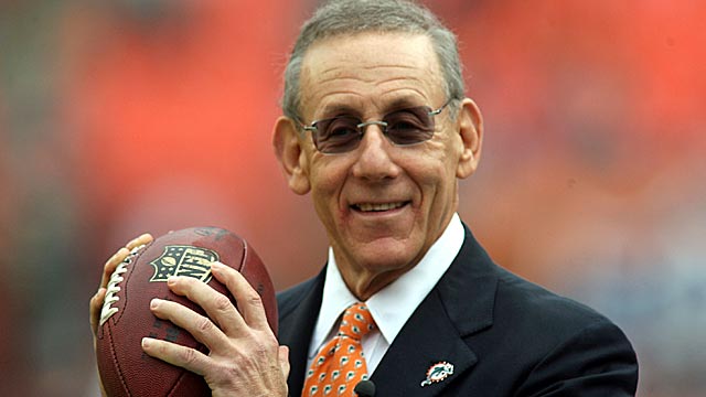 Stephen Ross keeps on giving away his money. (USATSI)