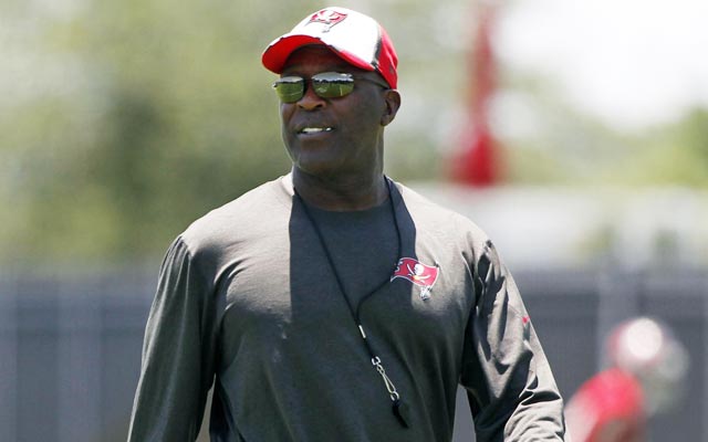 What can Lovie Smith do in Tampa Bay after being fired by the Bears? (USATSI)