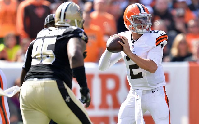 Johnny Manziel makes NFL debut for Cleveland Browns