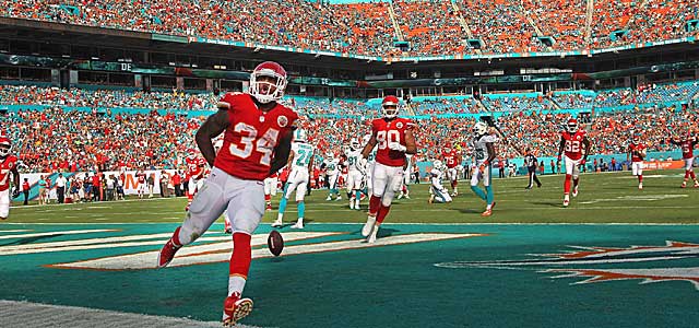 The Chiefs' Knile Davis makes the most of his starting chance, scoring in South Florida. (Getty Images)