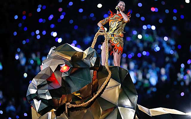 A Recap Of The Crazy That Was Katy Perry S Super Bowl Halftime Show Cbssports Com