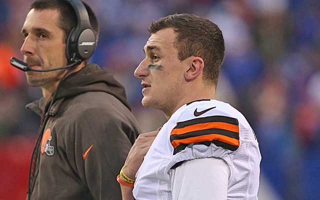 Kyle Shanahan was reportedly irked at pressure from ownership to play Johnny Manziel.  (Getty Images)