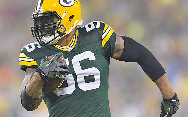 Julius Peppers needs to have a late finishing push if he's going to make it Canton.  (USATSI)