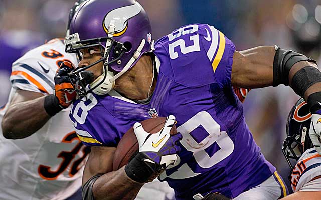 Adrian Peterson rejoins Vikings at voluntary practice