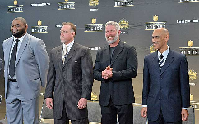 Brett Favre earns Hall of Fame induction on first ballot