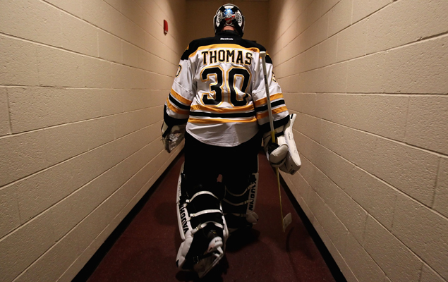 Bruins trade goalie Tim Thomas to Islanders
