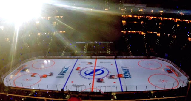 WATCH: Lightning revive 'Ice Hockey' video game in on-ice projection -  